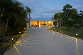 Private Cozy Coastal 3BR with Pool